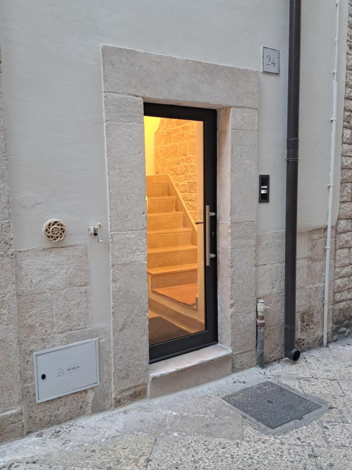 Palazzo Boccapianola Apartment Bari Luaran gambar
